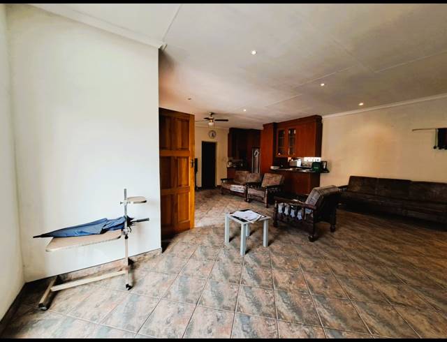 2 BEDROOM TOWNHOUSE FOR SALE IN DUNCANVILLE